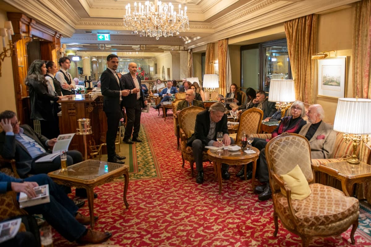 Blick in den Veranstaltungsraum des Grand Hotel Wien