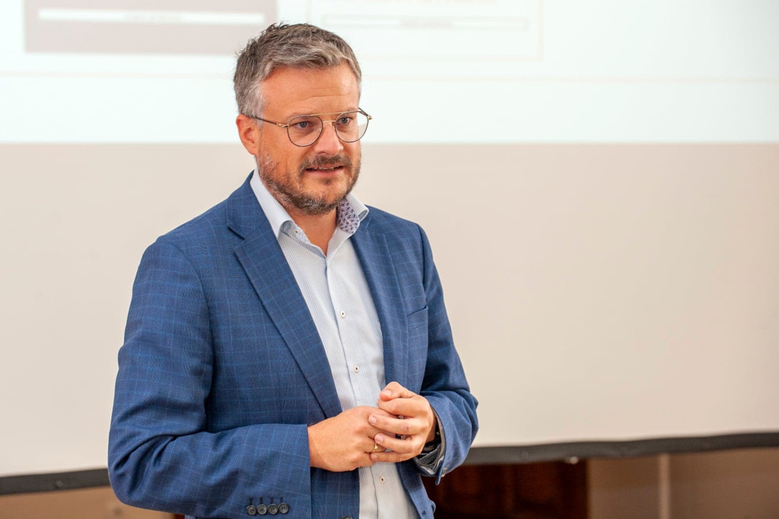 Reinhard Magg bei seinem Vortrag zur standardisierten Vermögensverwaltung