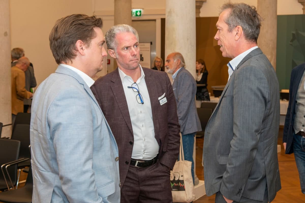 Networking im Veranstaltungssaal