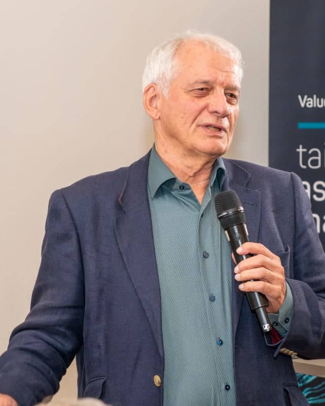 Porträt von Prof. Wolfgang Nachtmann