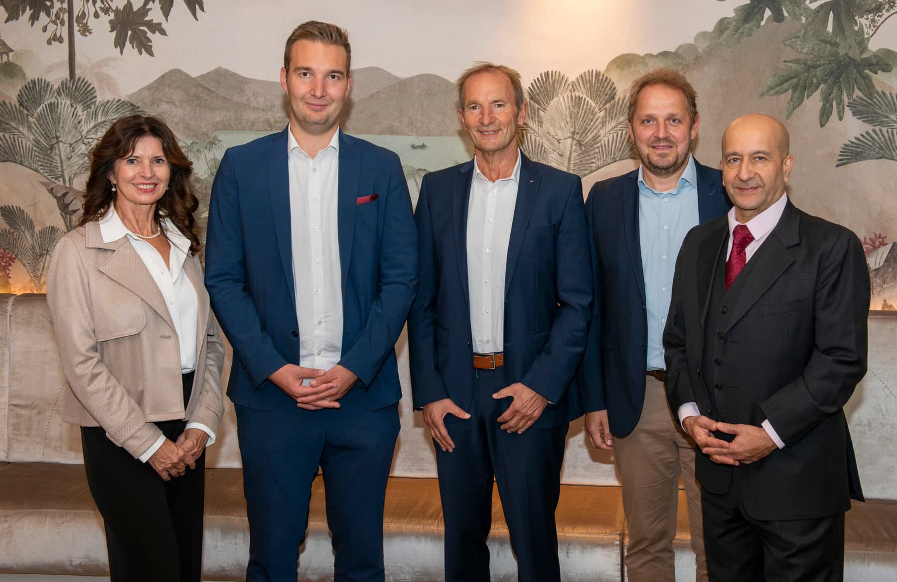Andrea Festbaum, Jonas Beer, Robert Beer, Matthias Herold und Ramin Monajemi im THE LEO GRAND