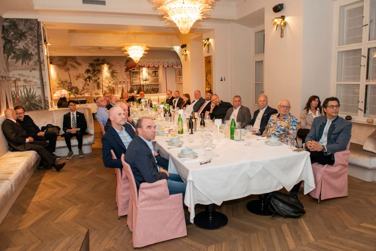 Die Teilnehmerinnen und Teilnehmer im THE LEO GRAND