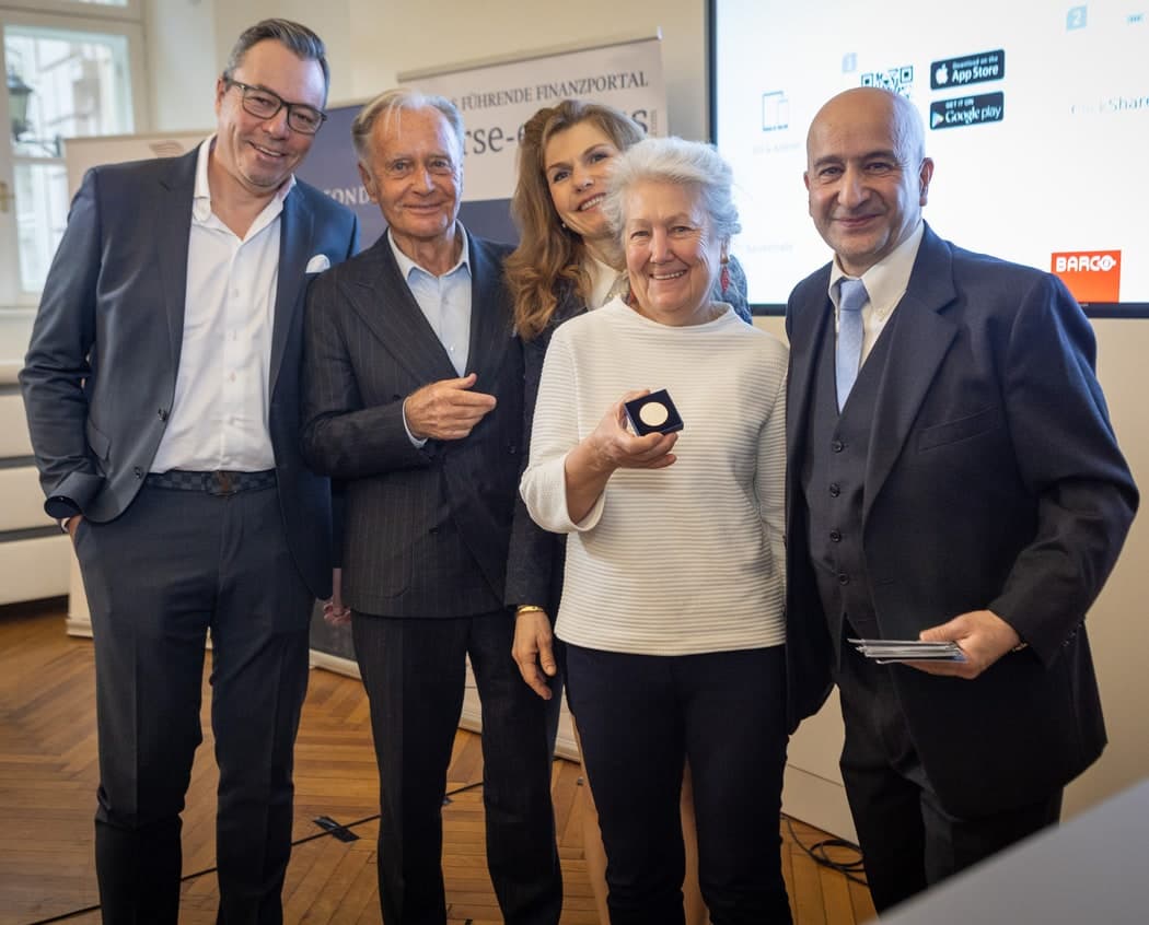 Gäste und Referenten beim Networking