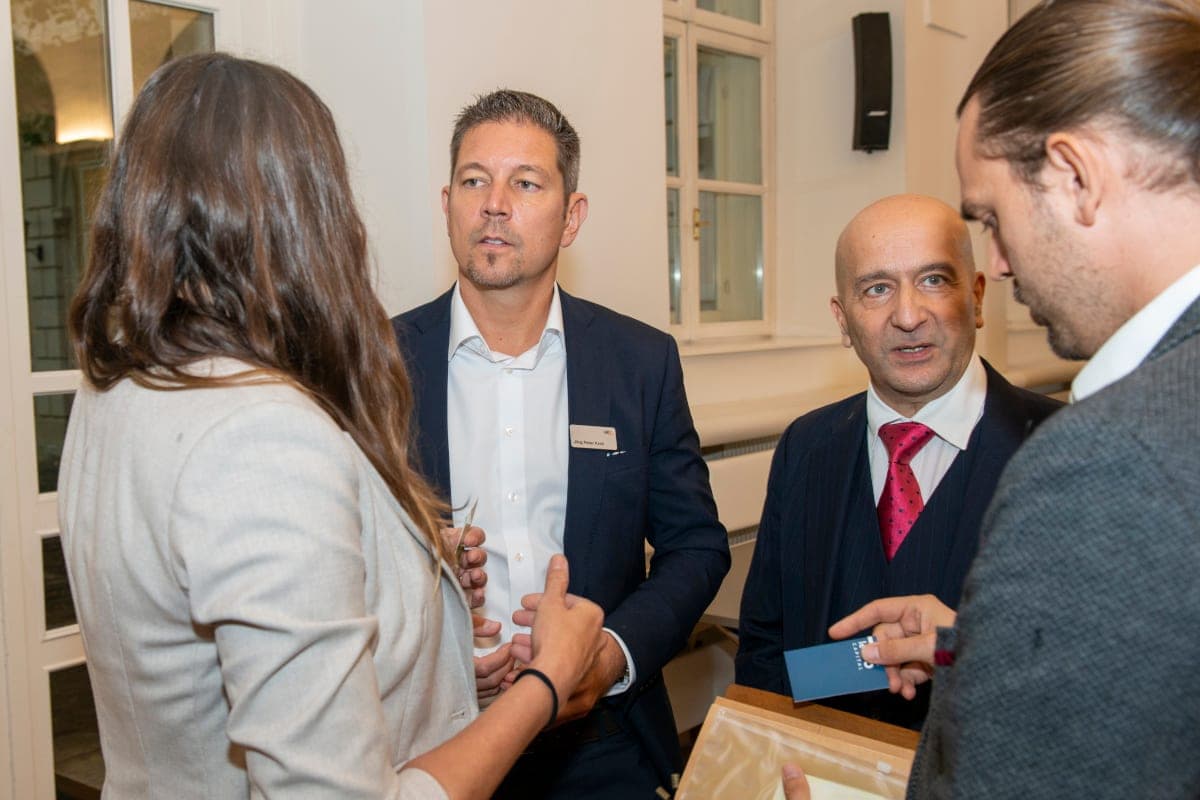 Fachlicher Austausch zwischen Teilnehmern